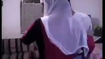 Arab Guys And Aunt In Steamy Mp4 Video