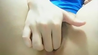 A Korean Teenage Amateur'S Homemade Masturbation With A Cucumber